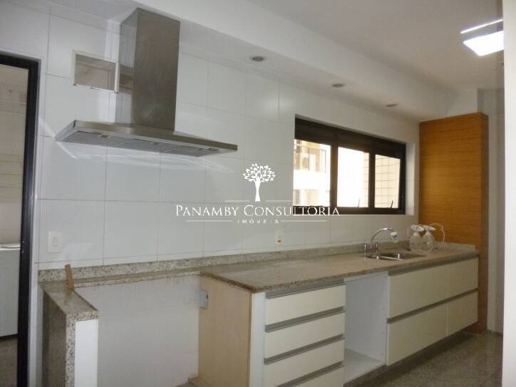 Apartamento para alugar com 3 quartos, 226m² - Foto 13