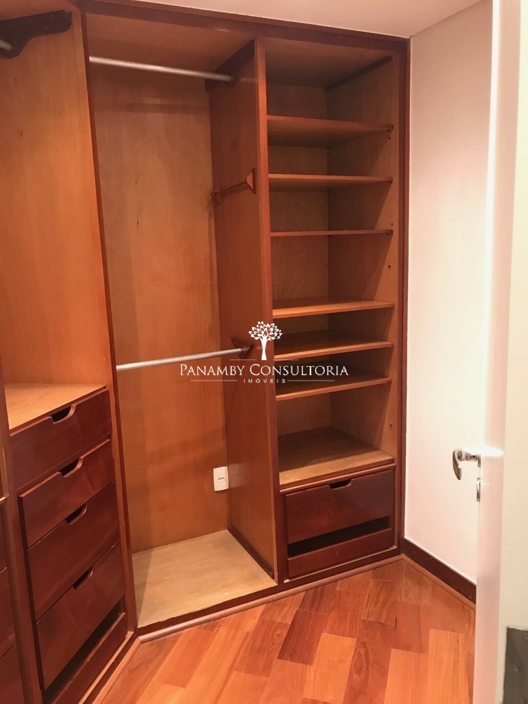 Apartamento para alugar com 4 quartos, 339m² - Foto 9