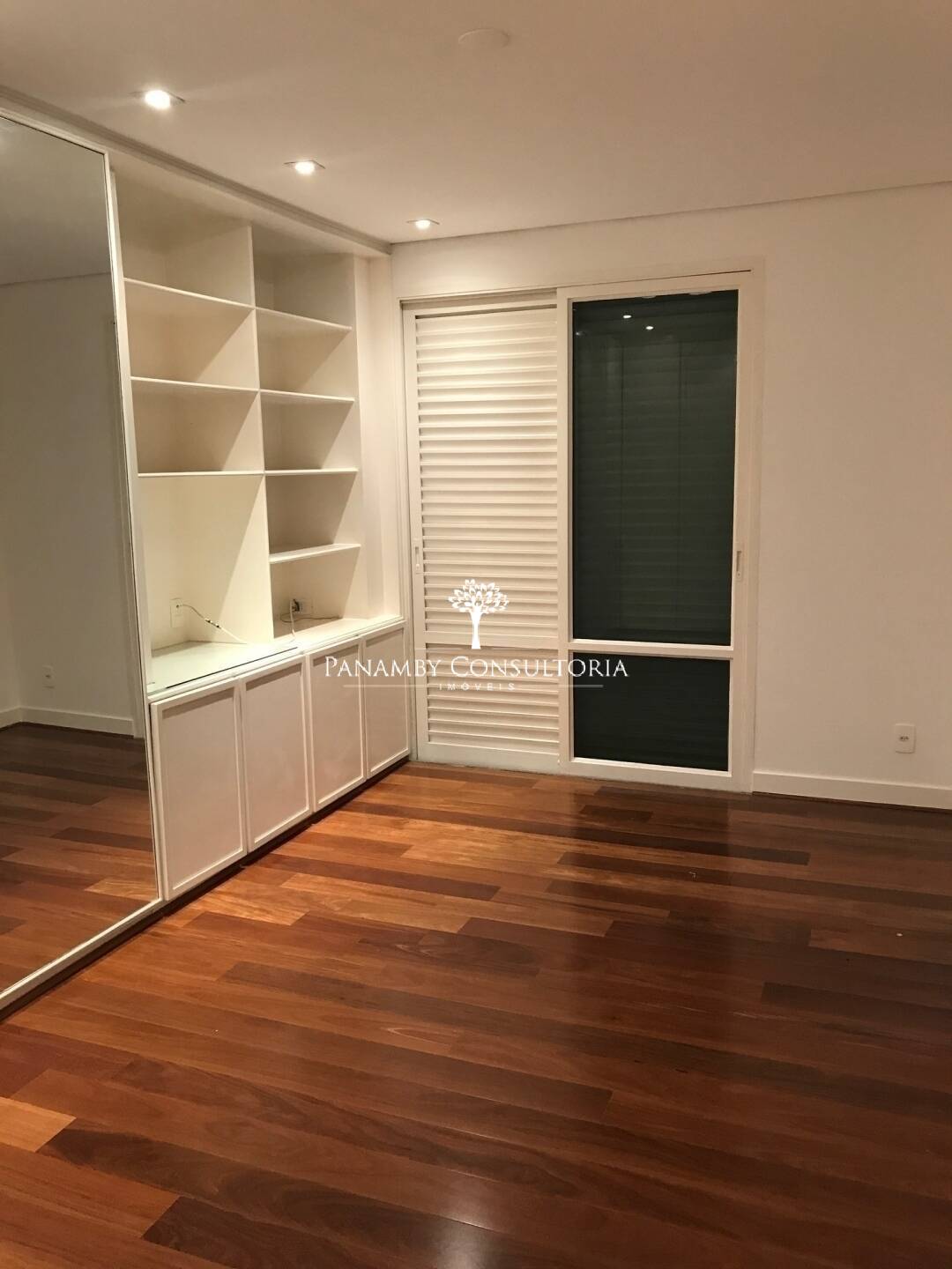 Apartamento para alugar com 4 quartos, 339m² - Foto 13