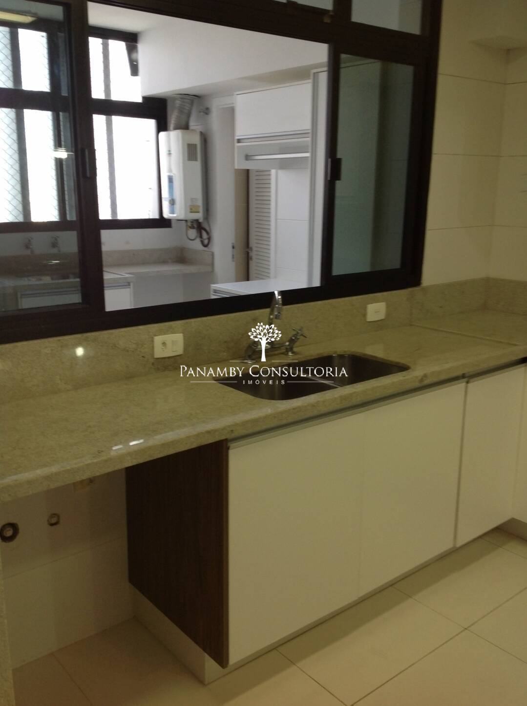 Apartamento para alugar com 4 quartos, 329m² - Foto 11