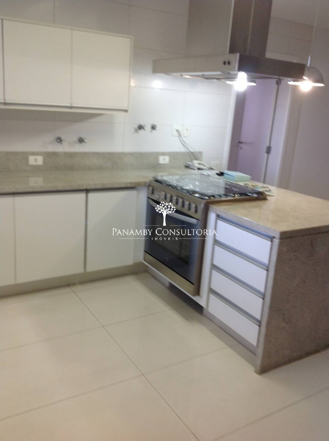 Apartamento para alugar com 4 quartos, 329m² - Foto 8