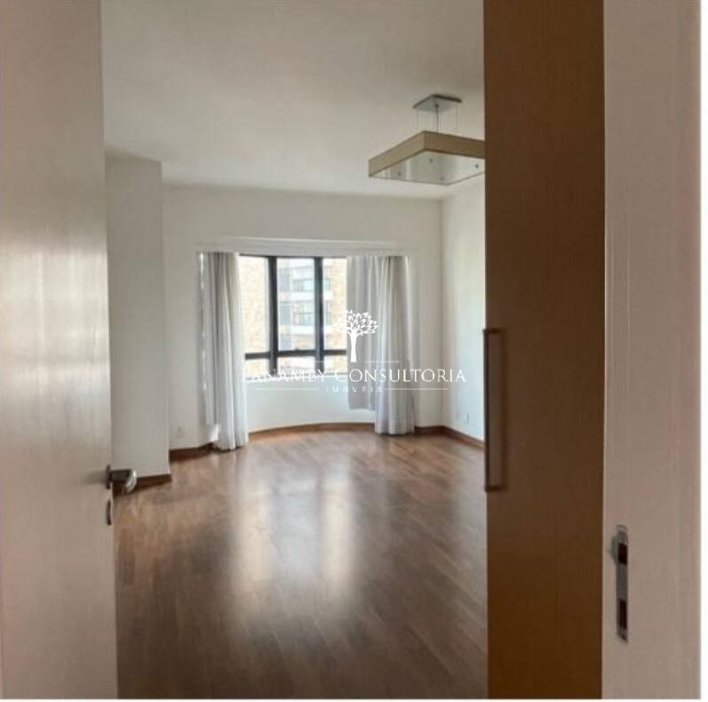 Apartamento para alugar com 3 quartos, 160m² - Foto 1